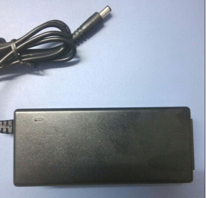 14V4.6A دسکتاپ آداپتور برق IEC320 / C14 کانکتور ورودی برای سیستم صوتی