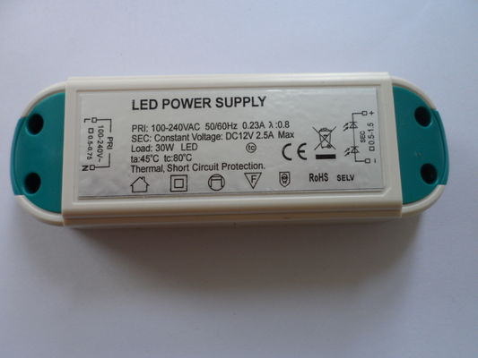 9W ولتاژ پایین IP65 جریان ثابت درایور 750Ma به رهبری نوار EN 61000-3-2