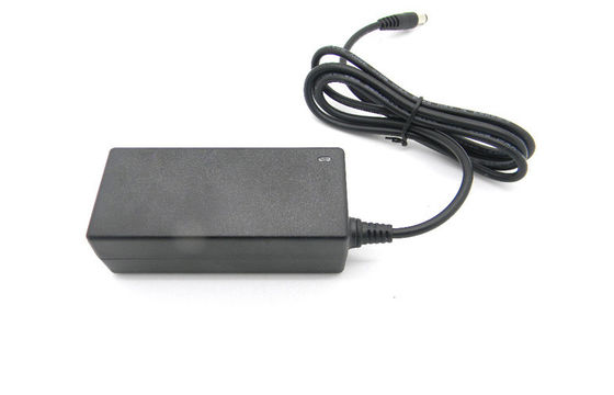 بیش از ولتاژ AC به آداپتور DC قدرت دسکتاپ 36W 12V UK پلاگین برای تلویزیون ال سی دی
