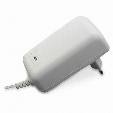 20W خارجی AC DC منبع تغذیه سوئیچینگ 12V راندمان بالا آمریکا CCC UL